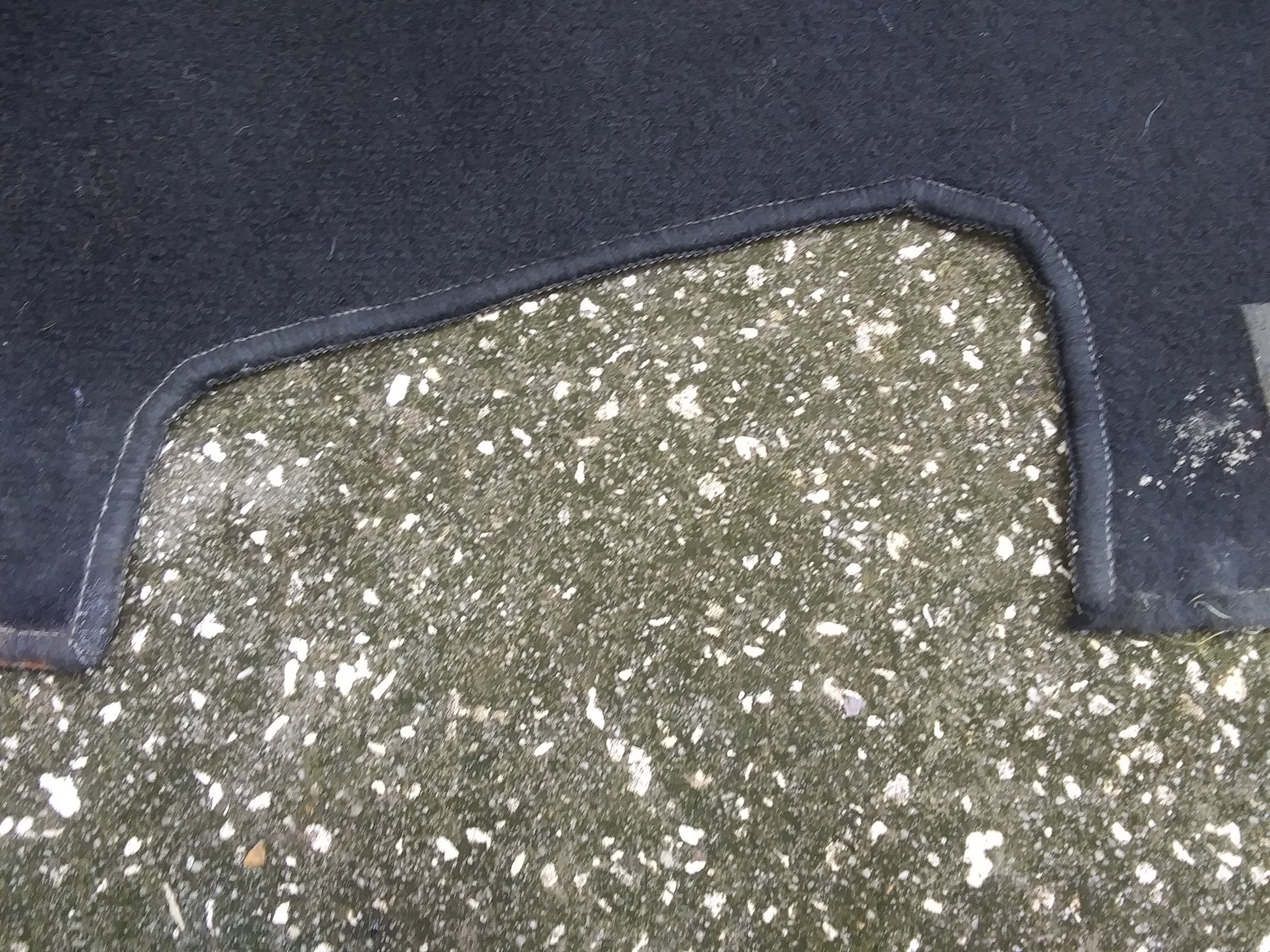 right side wall notch for wheel well
