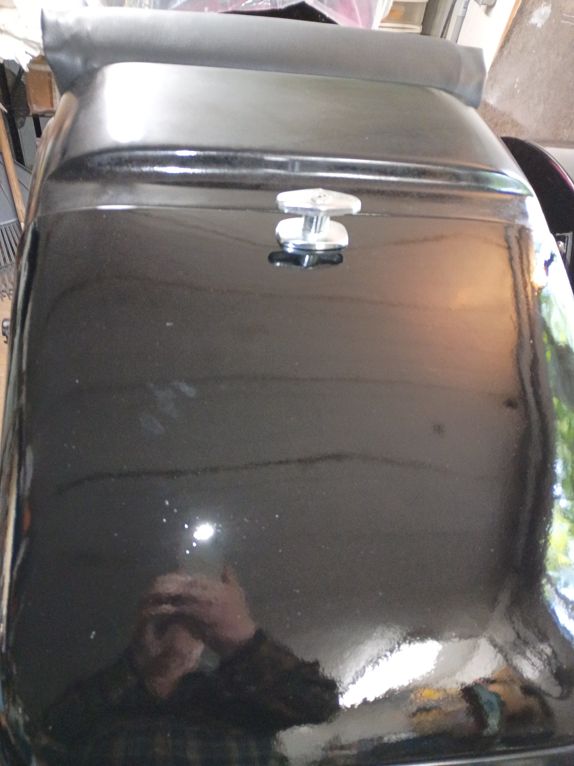Trunk lock and seat of Octo Monkey Sidecar Black